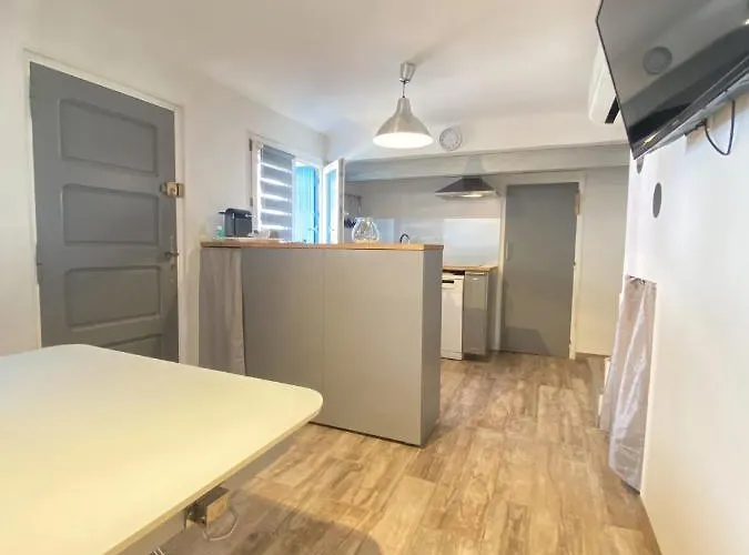 La Cle Maison De Ville, Clim, Wifi A La Bayore
