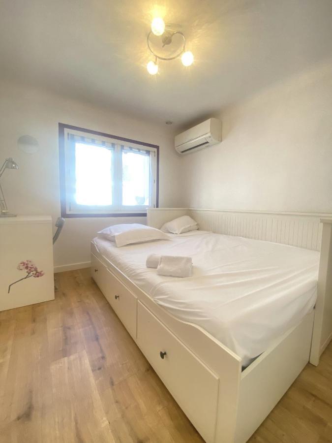 Appartement La Cle Maison De Ville, Clim, Wifi A La Bayore Hyères